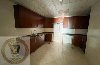 Apartment - 3 Bedrooms - 4 Bathrooms for rent in Al Khan Corniche - Al Khan - Sharjah