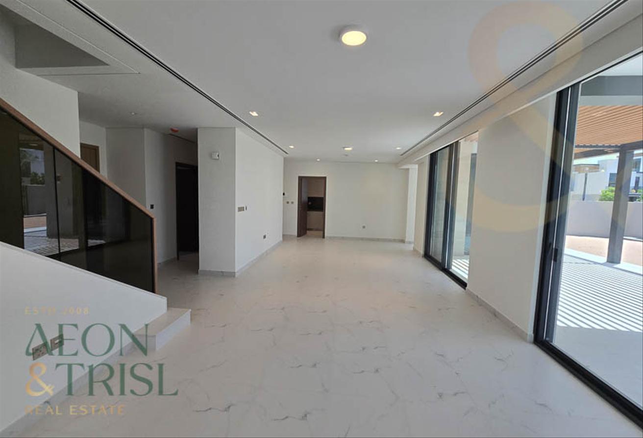 Brand New | Park n Pool Facing | Price Reduced photo 12