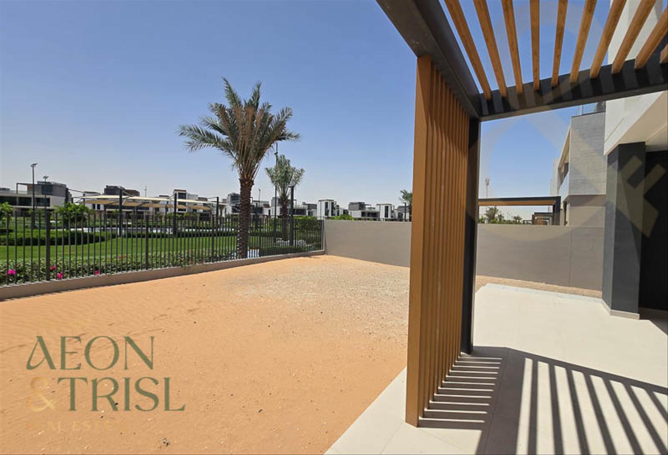 Brand New | Park n Pool Facing | Price Reduced photo 9