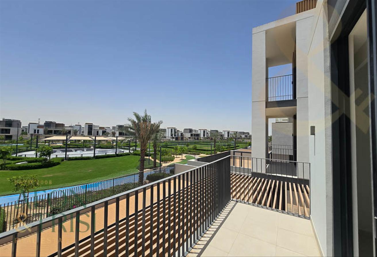 Brand New | Park n Pool Facing | Price Reduced photo 26