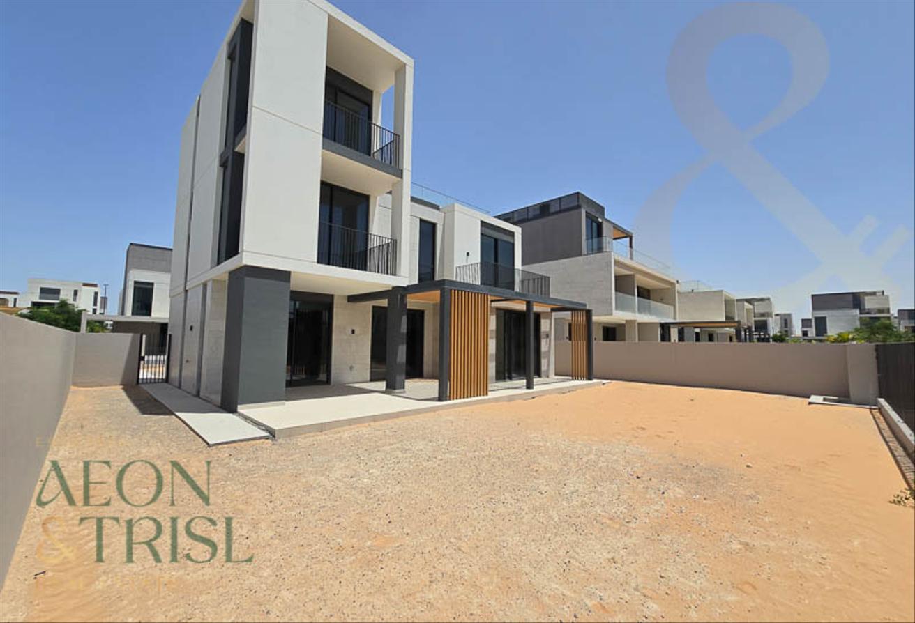 Brand New | Park n Pool Facing | Price Reduced photo 6