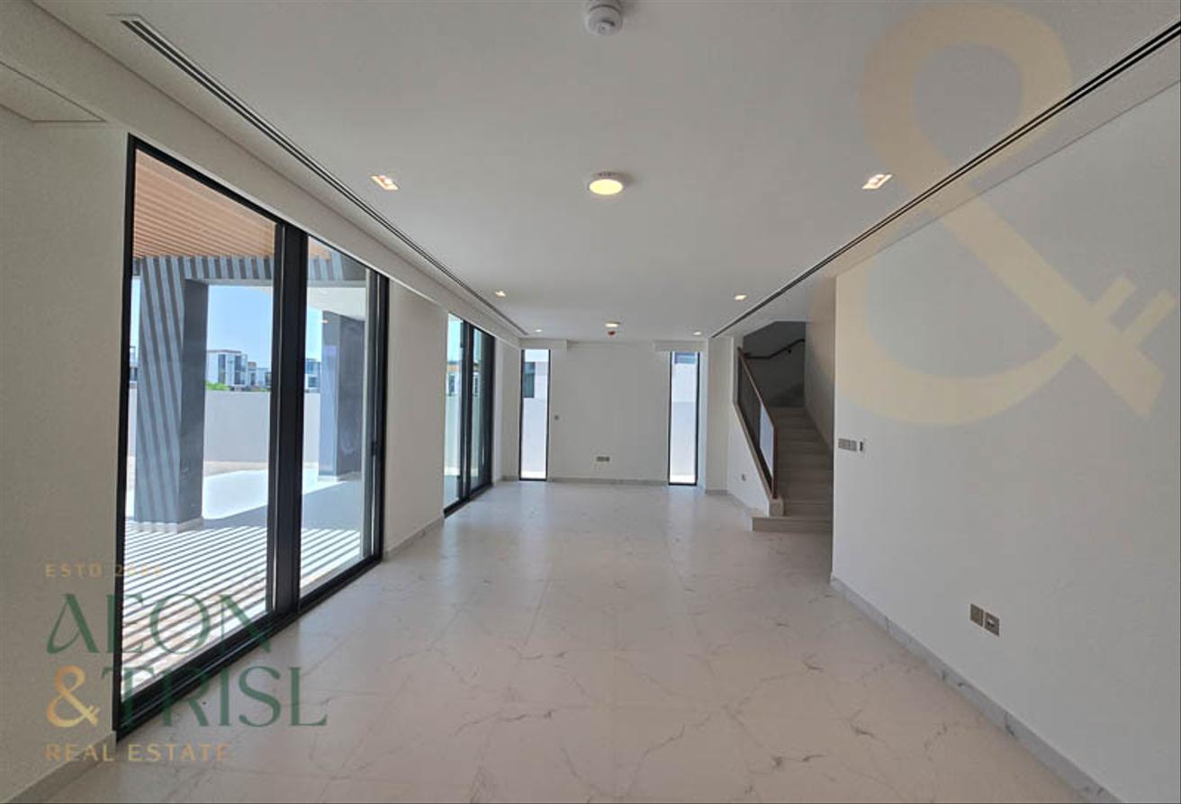 Brand New | Park n Pool Facing | Price Reduced photo 11