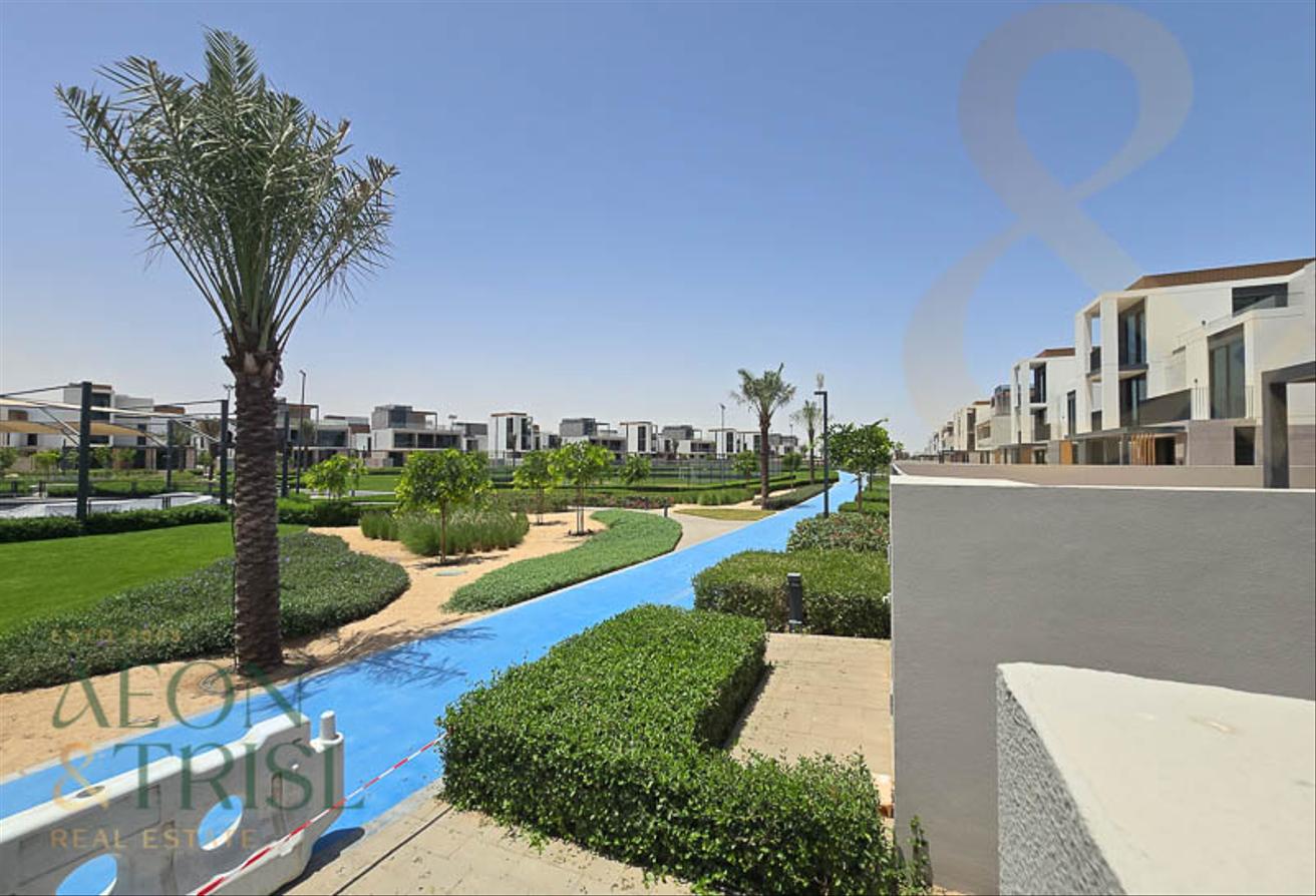 Brand New | Park n Pool Facing | Price Reduced photo 8