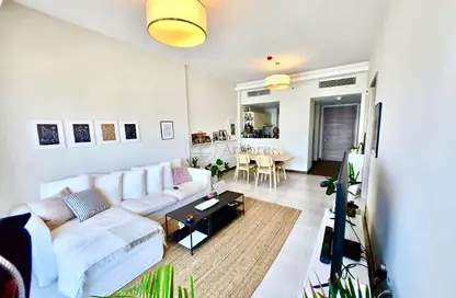 Apartment - 1 Bedroom - 2 Bathrooms for sale in SOL Bay - Business Bay - Dubai