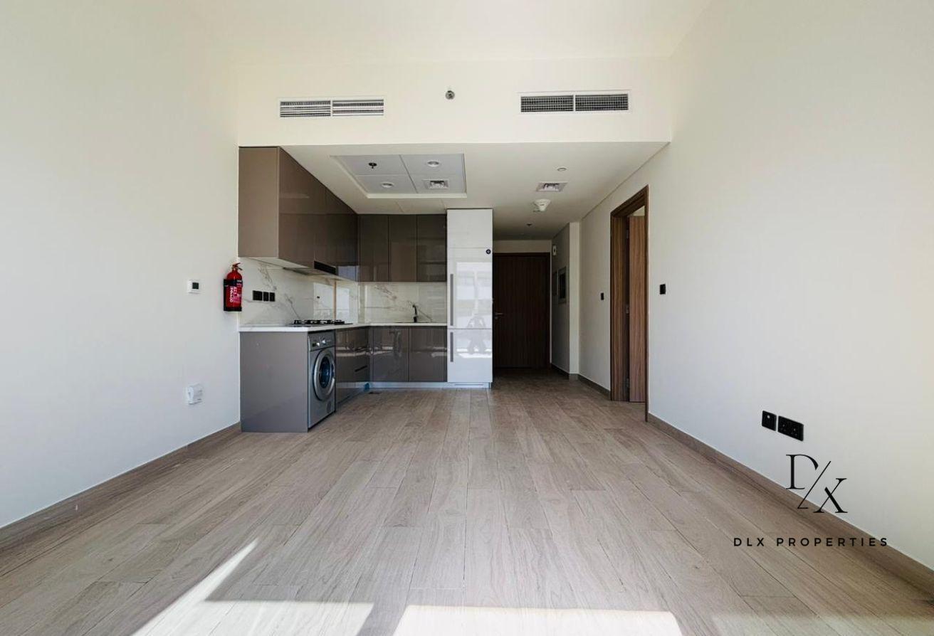 Multiple Units | Well Maintained | Chiller Free photo 2