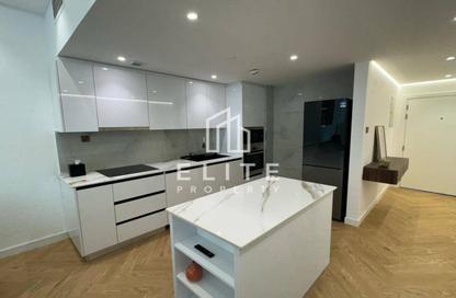 Apartment - 1 Bedroom - 2 Bathrooms for sale in Marina Pinnacle - Dubai Marina - Dubai