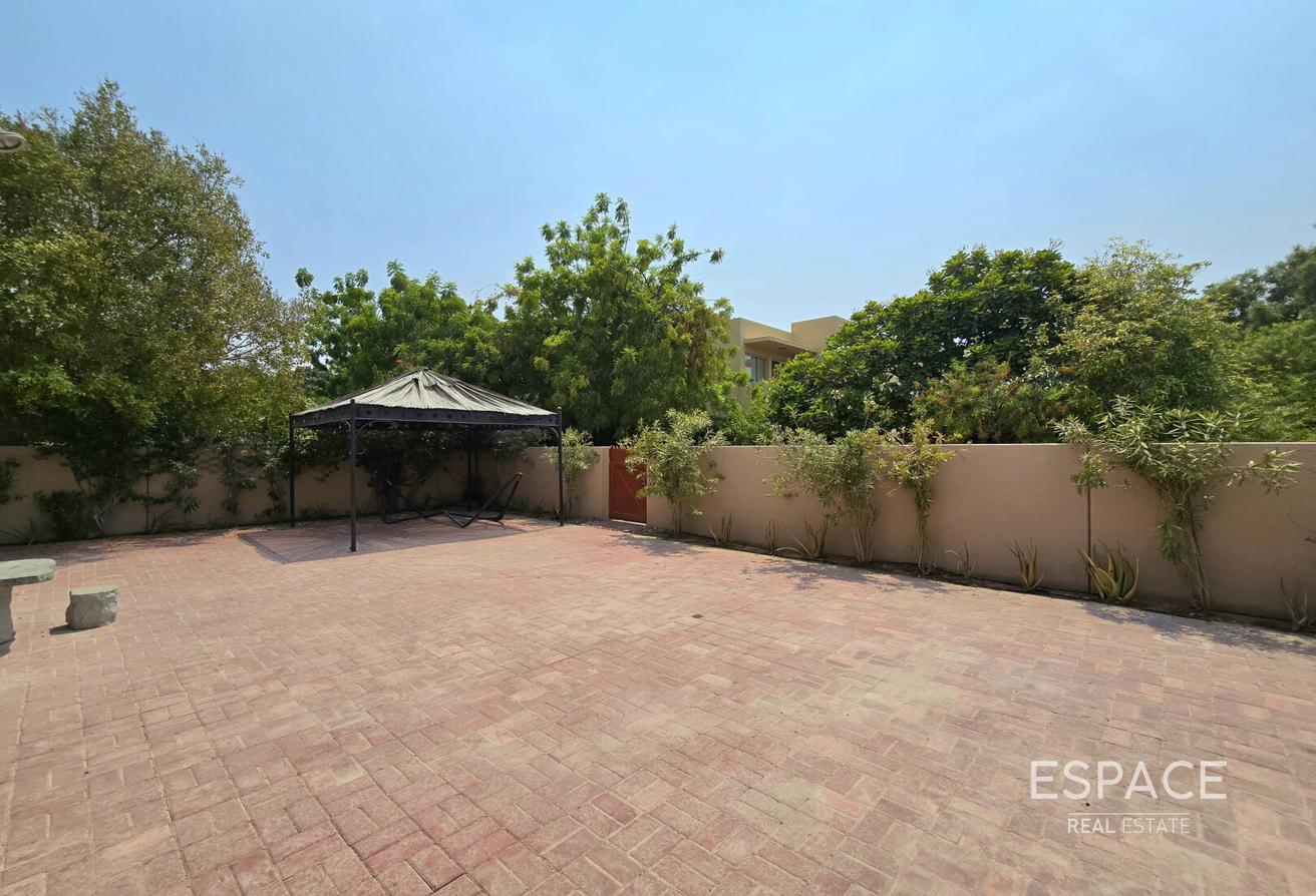 Exclusive | Multiple Extensions | Park Backing photo 20