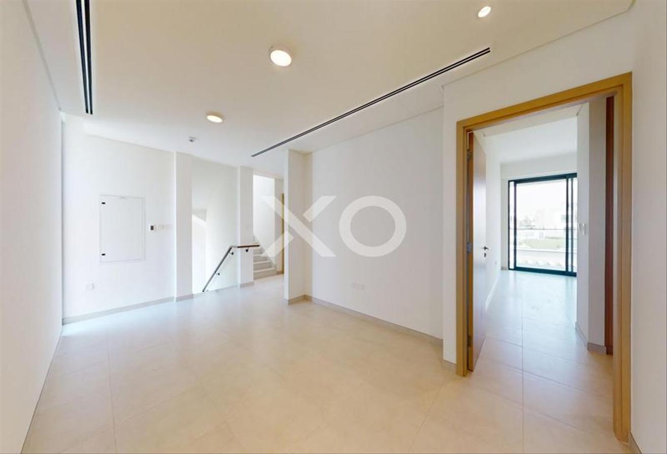 Brand new | Backing Central Park | Vacant photo 10
