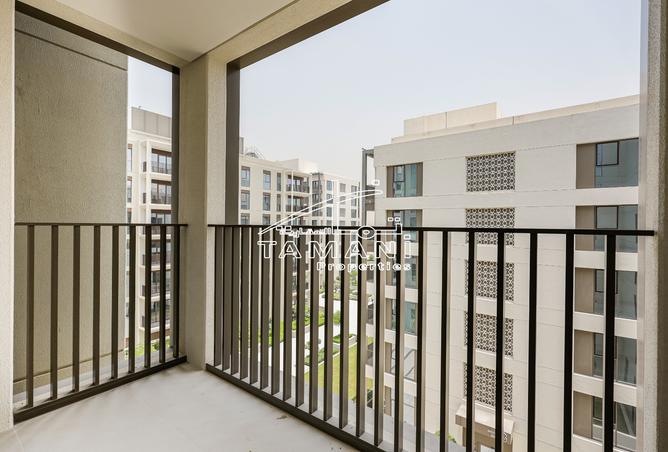 Brand New Spacious Layout 1 Bed Apartment photo 2