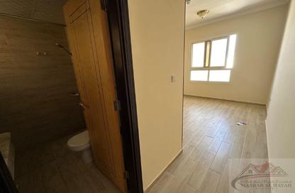 Apartment - 1 Bedroom - 2 Bathrooms for rent in Muwaileh 29 Building - Muwaileh - Sharjah
