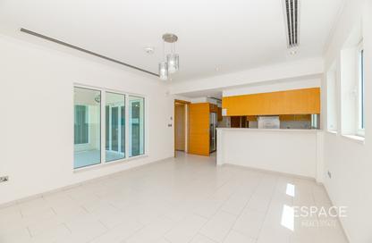 Villa - 3 - 4 for rent in District 5 - Jumeirah Park - Dubai Villa - 3 - 4 for rent in District 5 - Jumeirah Park - Dubai