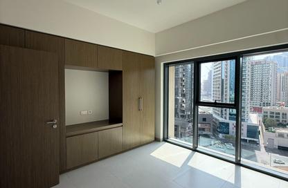 Apartment - 1 - 1 for sale in Burj Royale - Downtown Dubai - Dubai