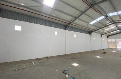 Show Room - Studio - 1 Bathroom for rent in Al Noud - Al Ain