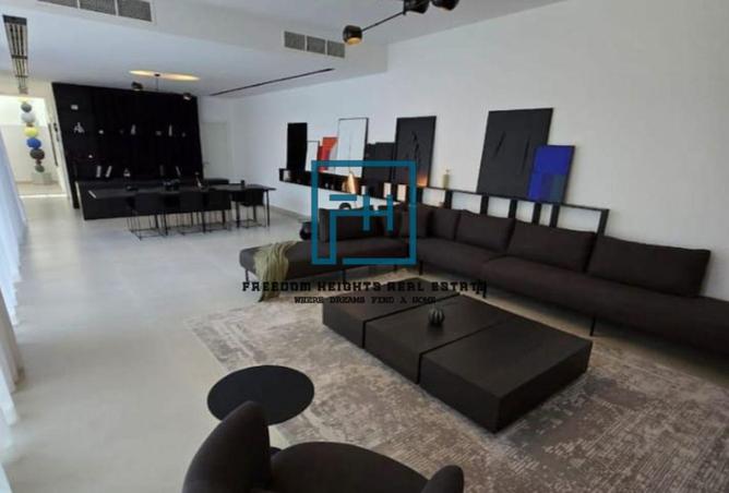 84081990 - Property Image 2