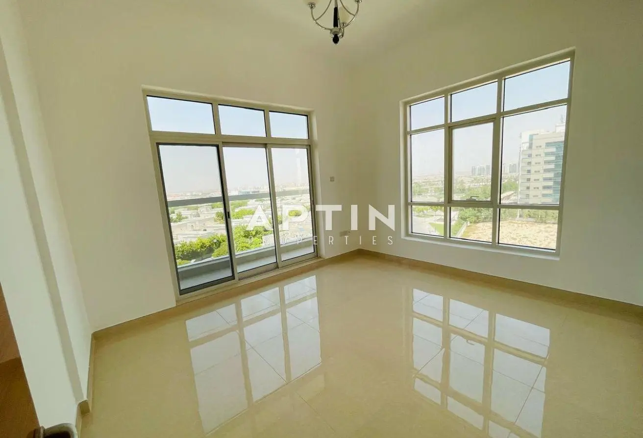 73112400 - Property Main Image