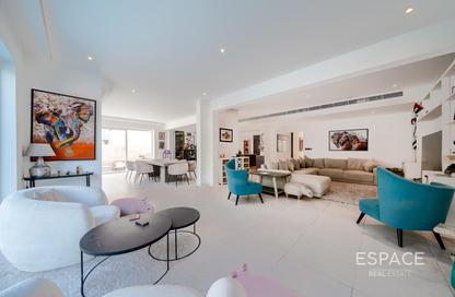 Villa - 5 Bedrooms - 5 Bathrooms for sale in Meadows 9 - Meadows - Dubai Villa - 5 Bedrooms - 5 Bathrooms for sale in Meadows 9 - Meadows - Dubai