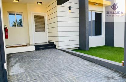 Townhouse - 3 Bedrooms - 4 Bathrooms for rent in Khuzam - Ras Al Khaimah
