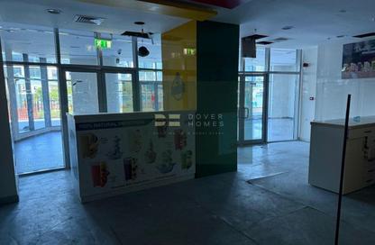 Retail - Studio - 2 Bathrooms for rent in Bay Central 3 - Dubai Marina - Dubai