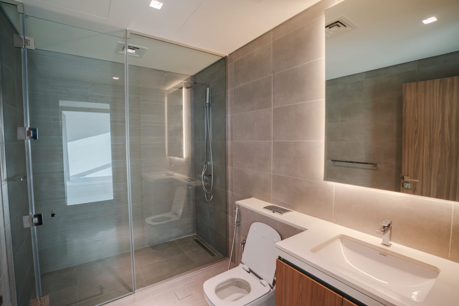 Ready to move in | Brand New | Spacious