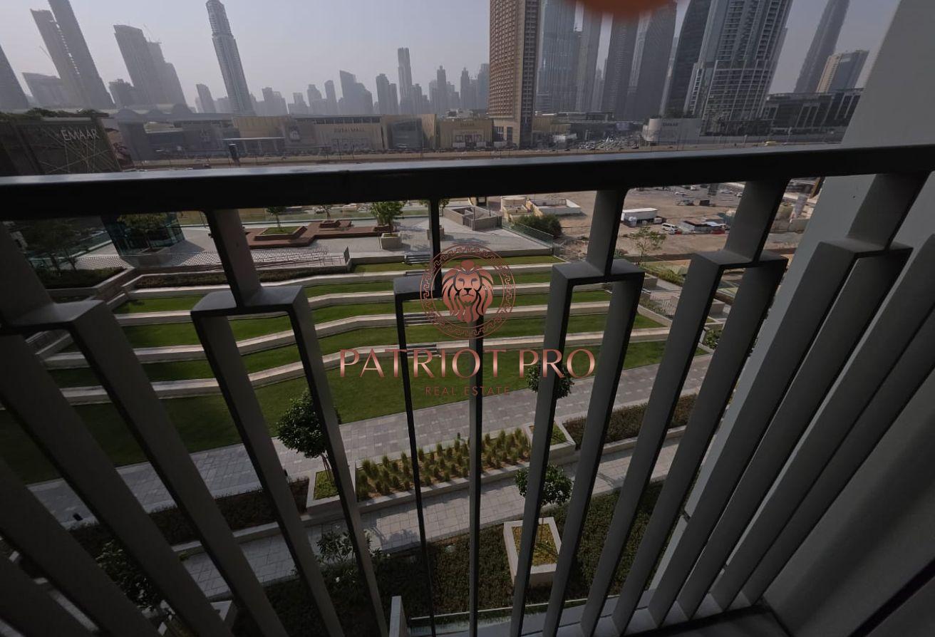 urgent! vacant! burj khalifa view! maintained well photo 10