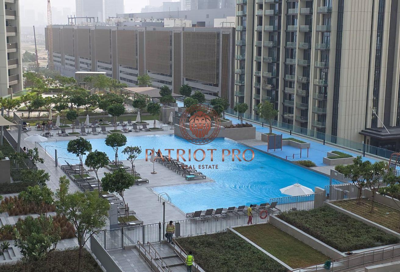urgent! vacant! burj khalifa view! maintained well photo 16