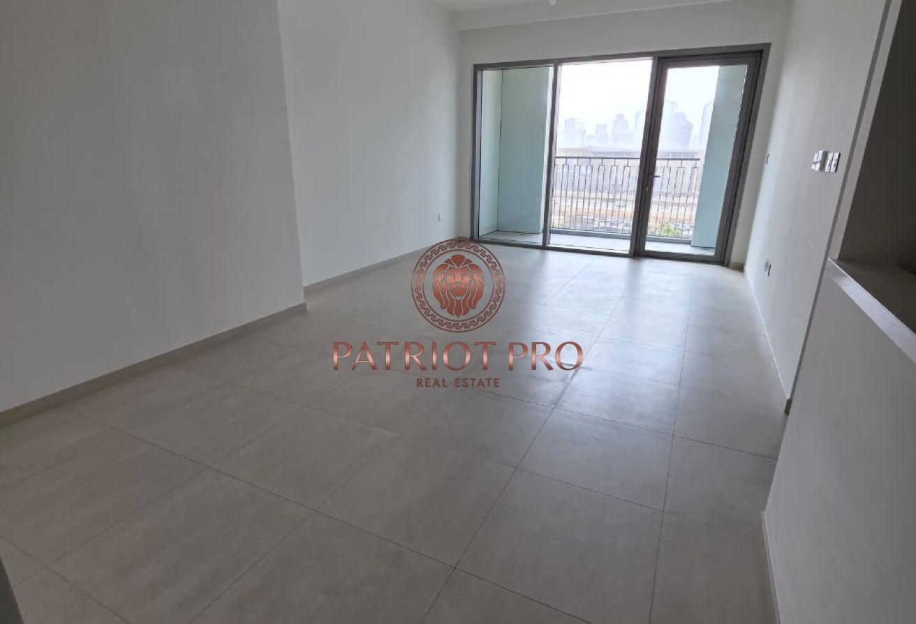 urgent! vacant! burj khalifa view! maintained well photo 6