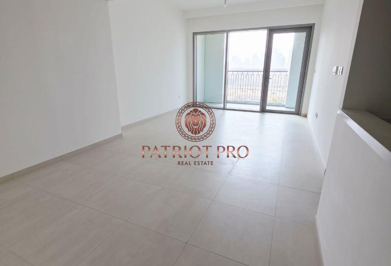 urgent! vacant! burj khalifa view! maintained well photo 9