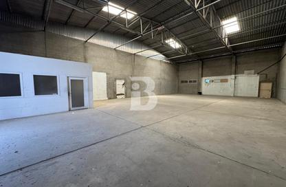 Warehouse - Studio for rent in Ras Al Khor Industrial 2 - Ras Al Khor - Dubai
