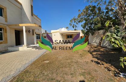 Villa - Studio - 6 Bathrooms for rent in Umm Suqeim 1 Villas - Umm Suqeim 1 - Umm Suqeim - Dubai