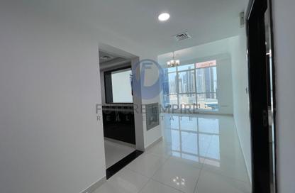 Apartment - 1 - 2 for rent in Majestic Tower - Al Abraj street - Business Bay - Dubai Apartment - 1 - 2 for rent in Majestic Tower - Al Abraj street - Business Bay - Dubai