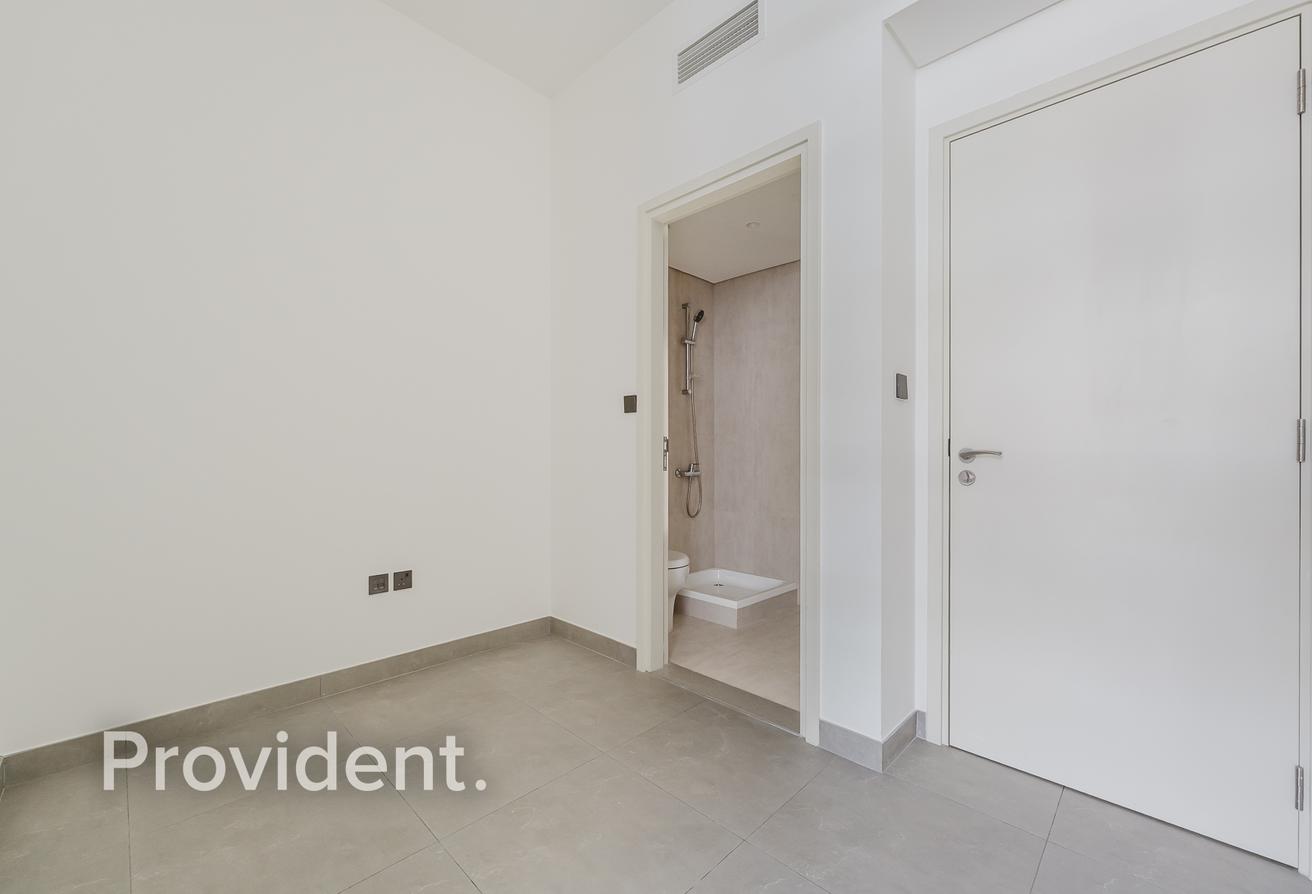 Vacant | Near Amenities | 1 Cheque photo 8