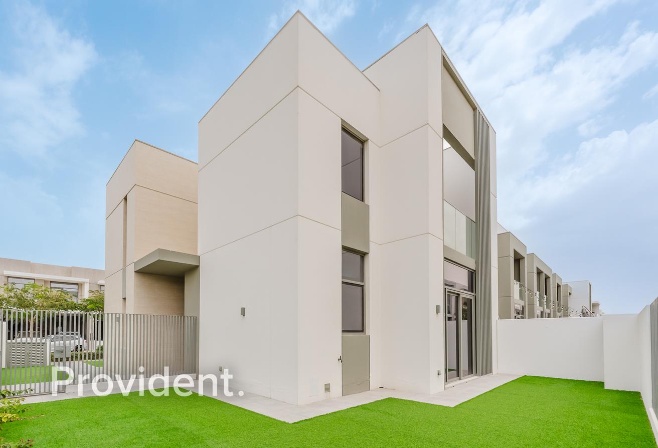 Vacant | Near Amenities | 1 Cheque photo 10