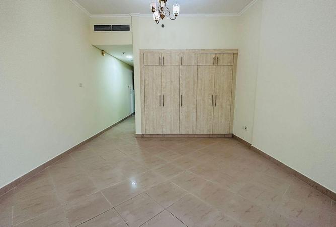 54927704 - Property Main Image