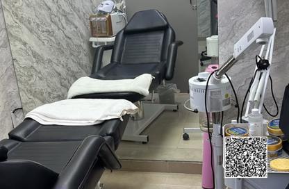 Shop - Studio - 2 Bathrooms for sale in Al Rumaila - Ajman
