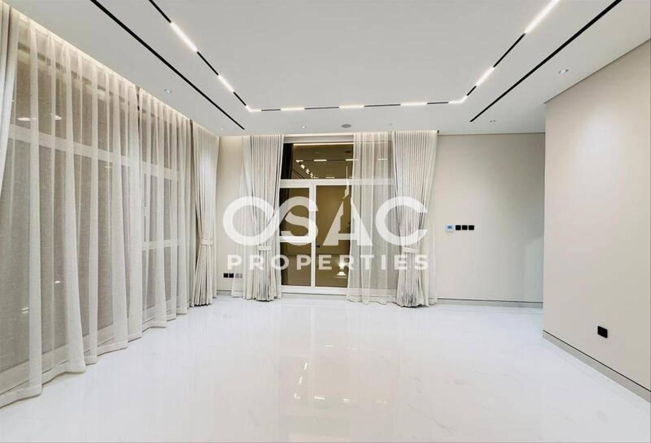 Luxury 7BR Villa | Private Pool | Expansive Garden photo 19