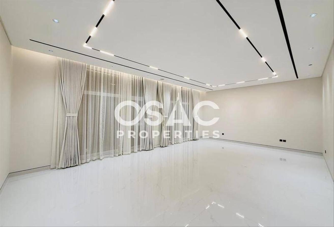 Luxury 7BR Villa | Private Pool | Expansive Garden photo 9