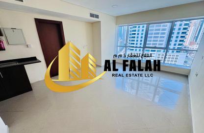 شقة - 1 حمام للايجار في شارع التعاون - التعاون - الشارقة