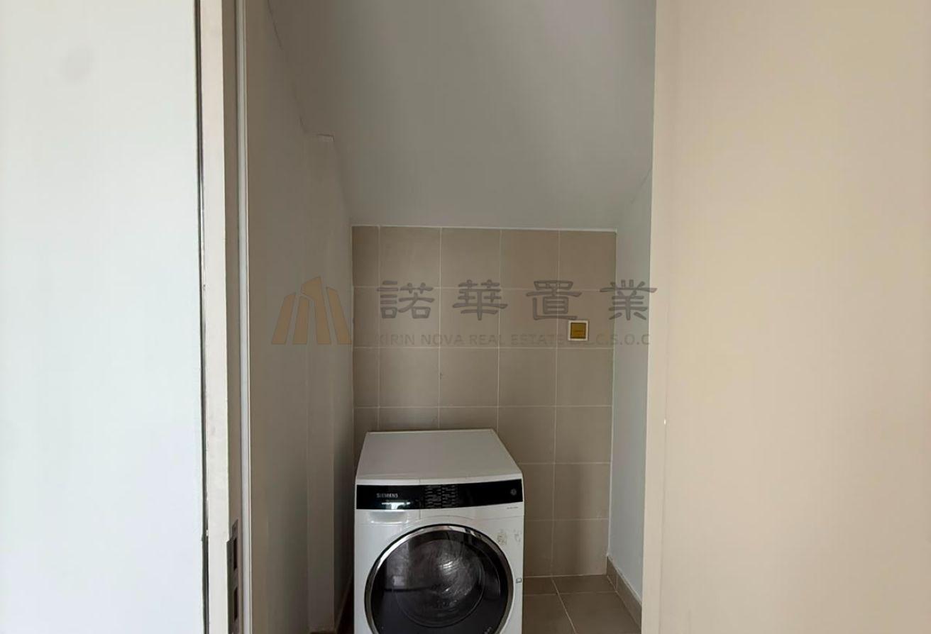 Vacant 3BR | Well Maintained | Modern Layout photo 15