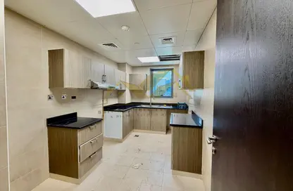 Apartment - 2 Bedrooms - 4 Bathrooms for rent in Jumeirah Garden City - Al Satwa - Dubai