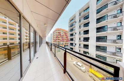 Apartment - 4 Bedrooms - 4 Bathrooms for rent in Golden Sands 9 - Al Mankhool - Bur Dubai - Dubai