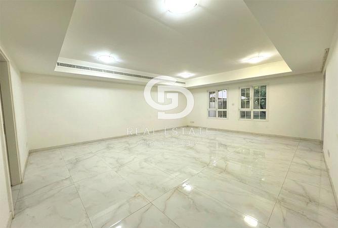 137443860 - Property Main Image