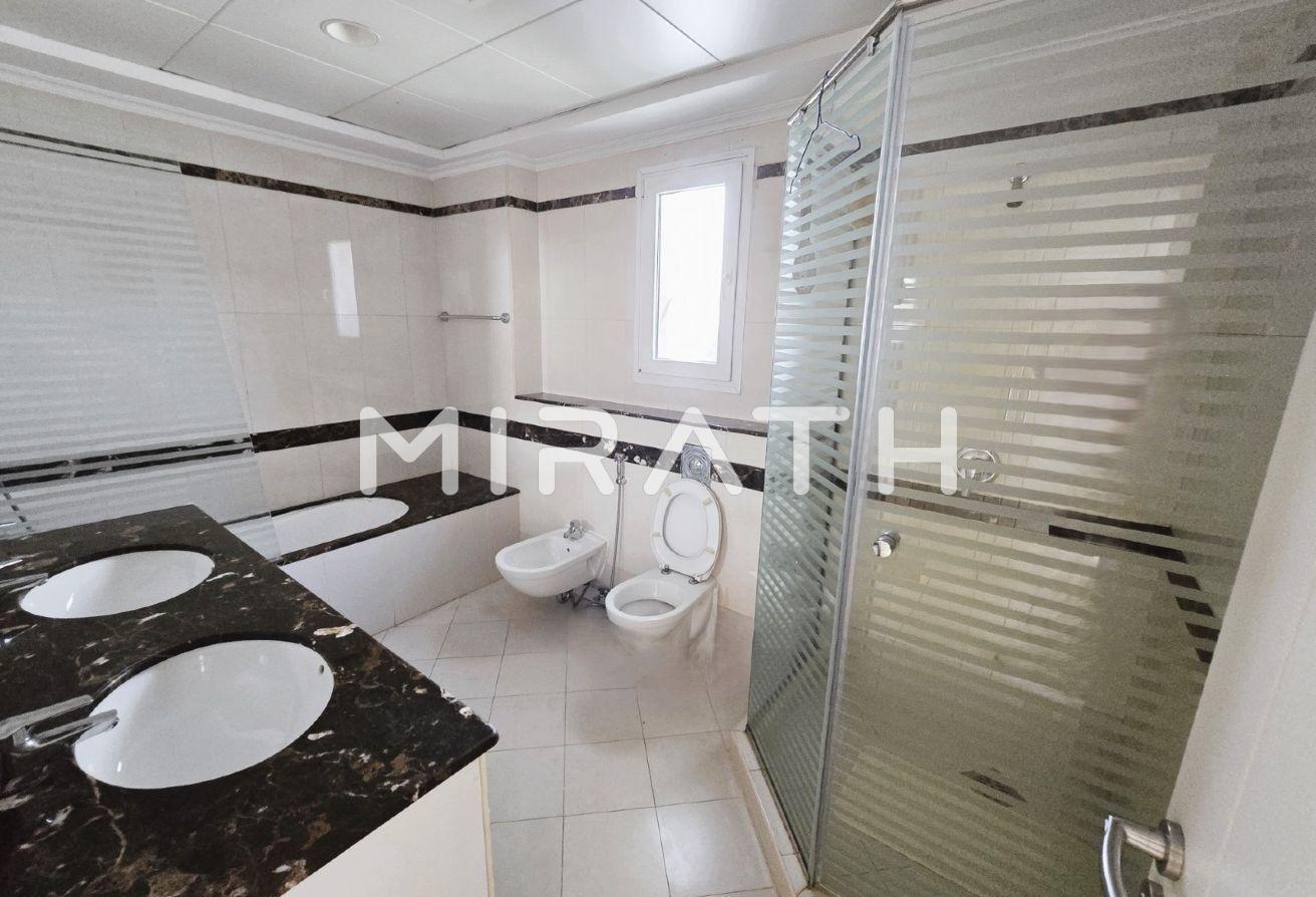 Private Garden |Spacious Layout |Fully renovated photo 10