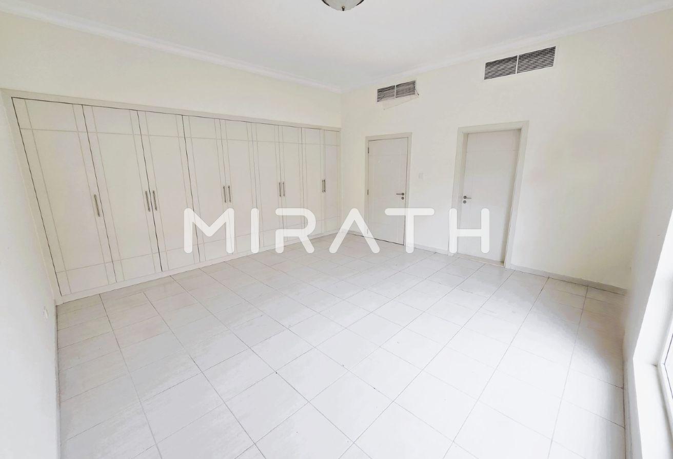 Private Garden |Spacious Layout |Fully renovated photo 7
