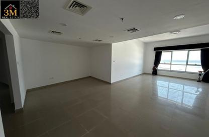 Apartment - 3 Bedrooms - 4 Bathrooms for rent in Corniche Tower - Ajman Corniche Road - Ajman