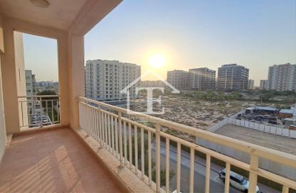 Apartment - 1 Bedroom - 1 Bathroom for sale in Mazaya 28 - Queue Point - Liwan - Dubai