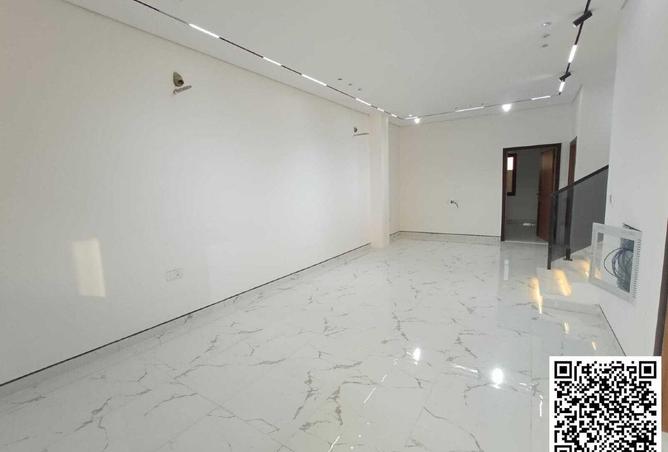 73876773 - Property Image 3