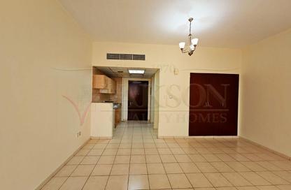 Apartment - Studio - 1 Bathroom for rent in Building X03 - England Cluster - International City - Dubai