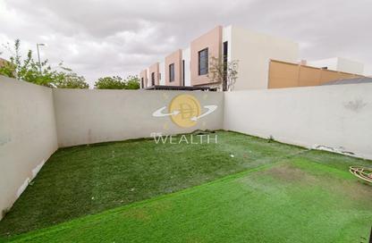 Townhouse - 2 Bedrooms - 4 Bathrooms for rent in Nasma Residence - Al Tai - Sharjah