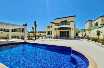 Villa - 4 Bedrooms - 5 Bathrooms for rent in Jumeirah Park - Dubai