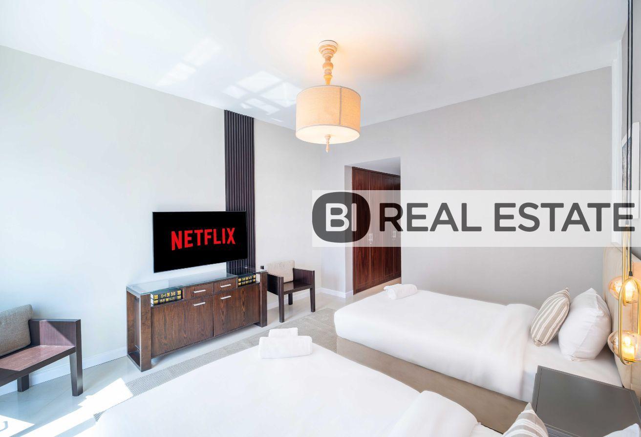 Furnished 3BR Apartment | Marina & City Views photo 11